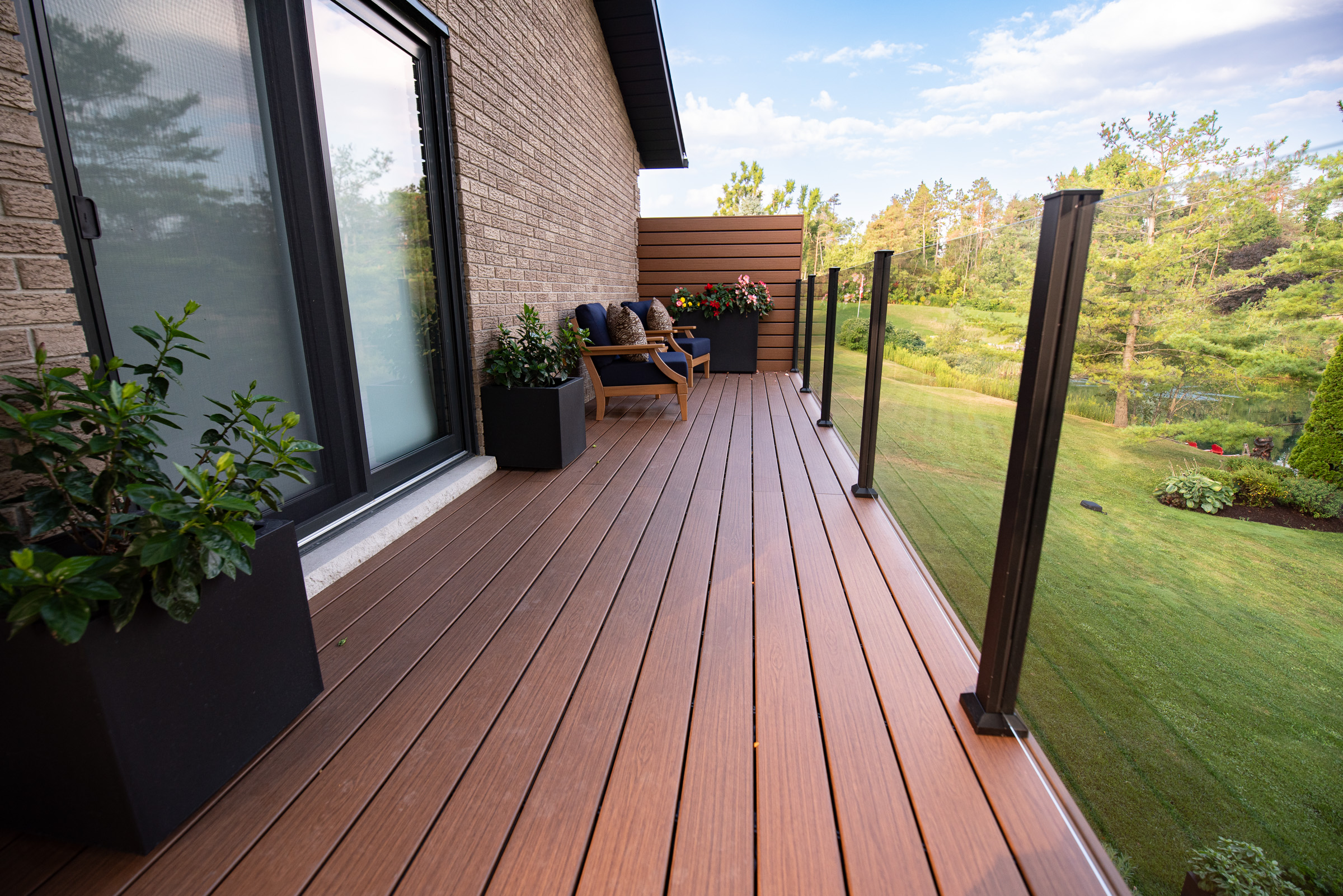 Lakeside Trex Ocracoke composite deck with glass railing